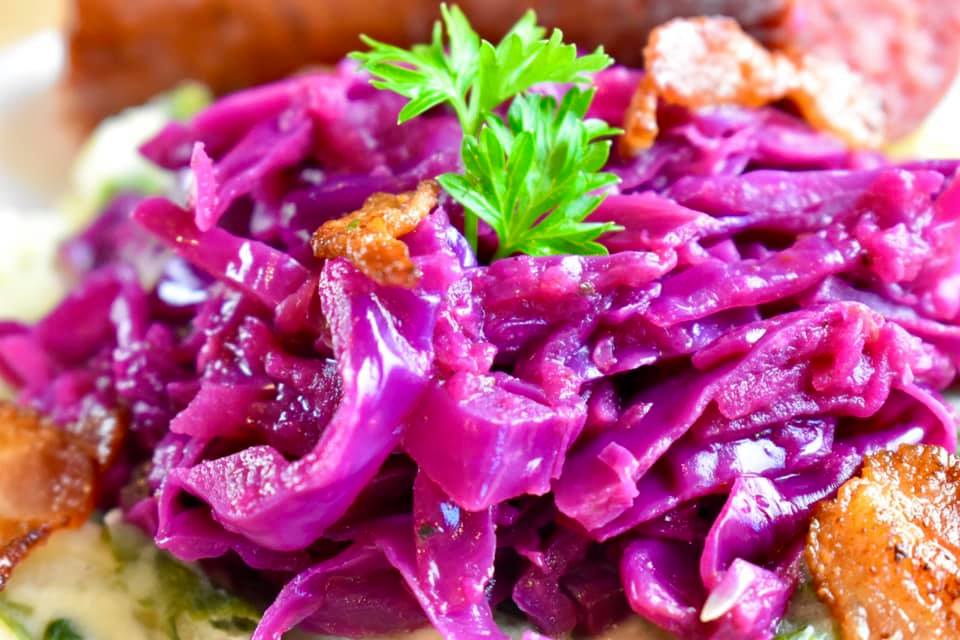 Kronisk Specificitet spand Braised Red Cabbage with Apple -Recipes -The Intrepid Eater