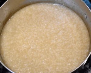 cooking rice in water